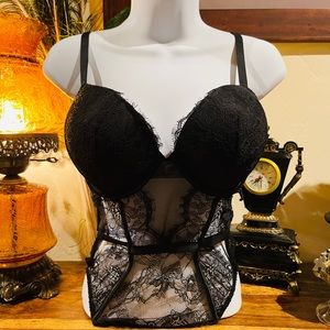 Victorias Secret- VERY SEXY Bombshell Lace Teddy - Size Large